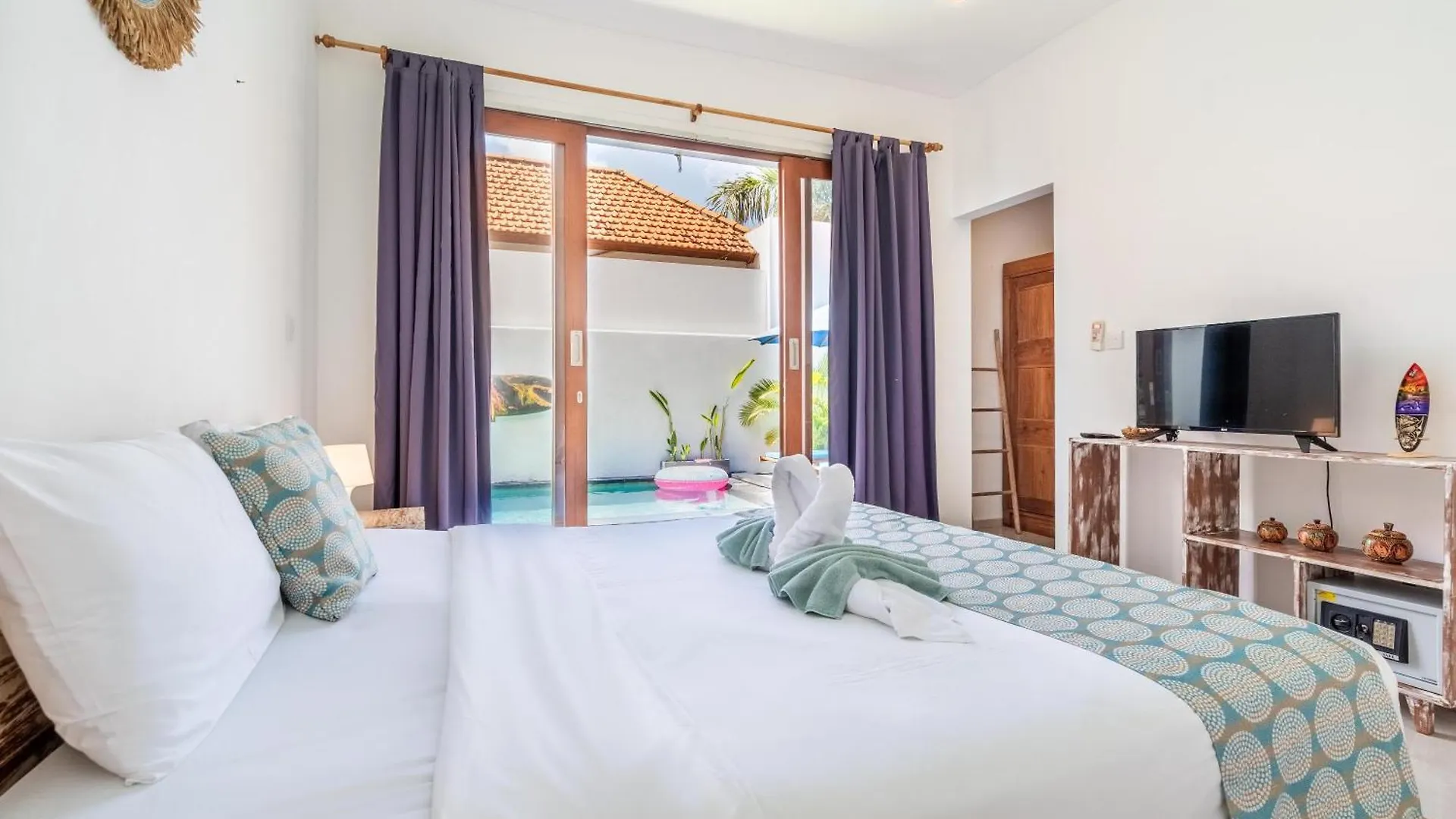 4-Bedroom Pool Villa Near Seminyak Center