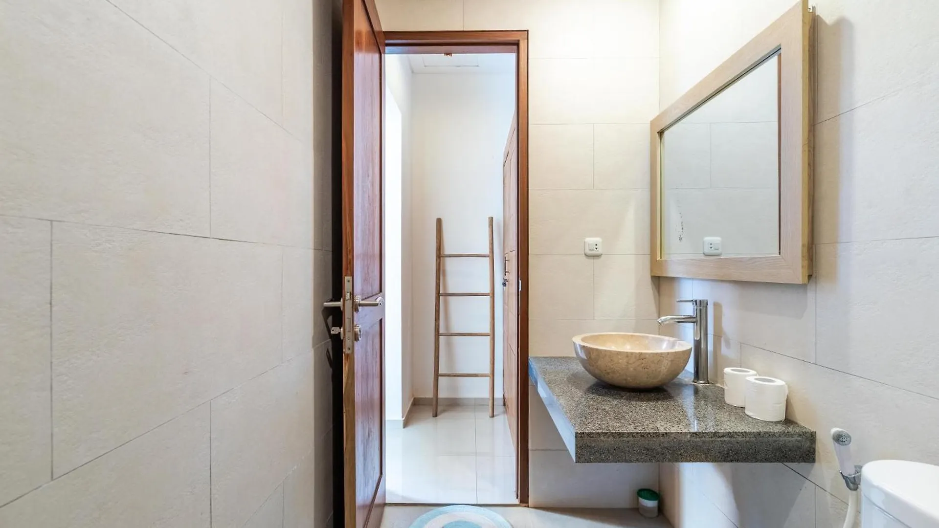 4-Bedroom Pool Villa Near Seminyak Center Endonezya